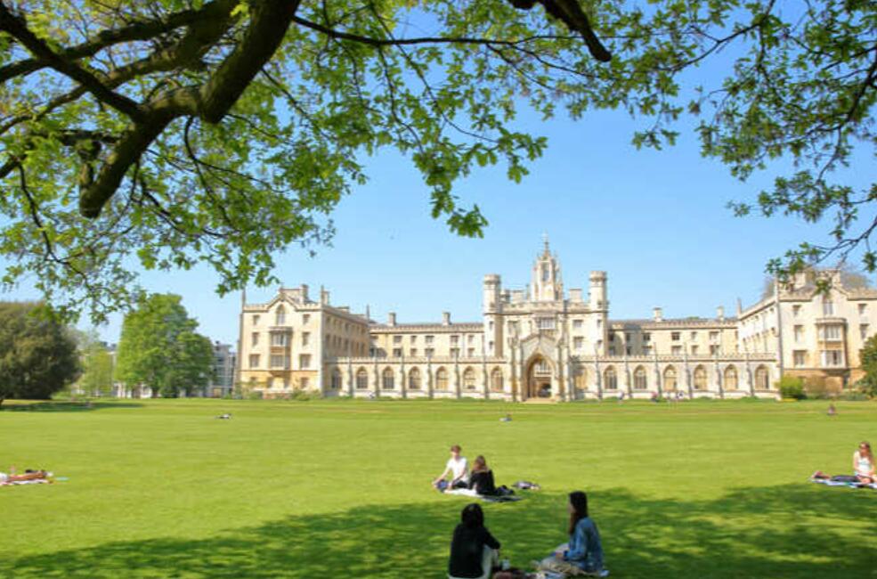 留学英国找哪家留学中介比较好?