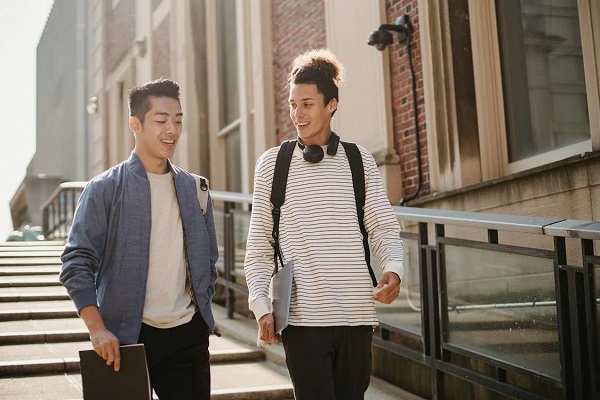2025年留学澳洲大学一年所需费用.jpg