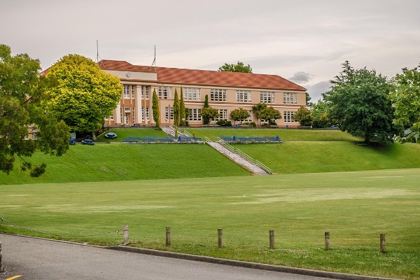 school-429347_1280.jpg