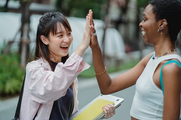 女生赴澳洲就業(yè)指南：熱門行業(yè)與實用建議.jpg