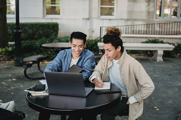 澳洲Associate Degree（副學(xué)士學(xué)位）詳解：課程體系、申請策略與職業(yè)發(fā)展.jpeg