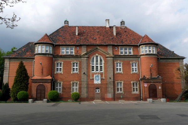 1783932556795042273.jpg architecture-3067796_1280.jpg
