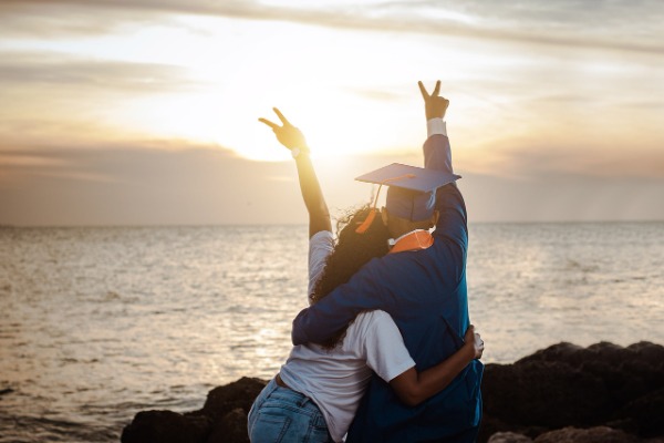 1785462123890089977.jpg graduation-7287004_1280.jpg