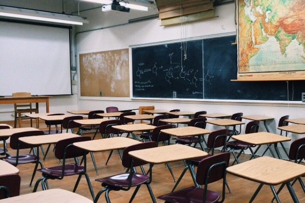 1785479617213003690.jpg classroom-2093744_1280.jpg