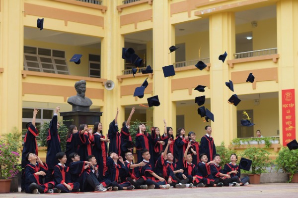 昆士兰大学本科申请条件2026最新版：高考60%就能冲QS前50，但医学要85%、485工签刚砍到18个月、布里斯班