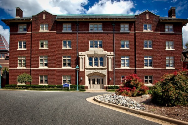 1788331584415011188.jpg gallaudet-university-1607734_1280.jpg